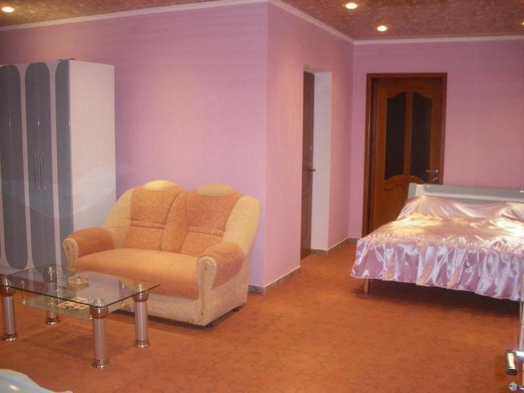 Gyumri Hotel Erivan Exterior foto