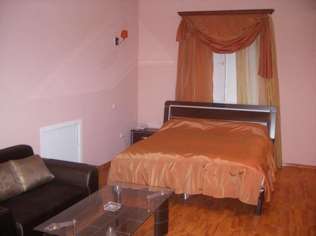 Gyumri Hotel Erivan Exterior foto